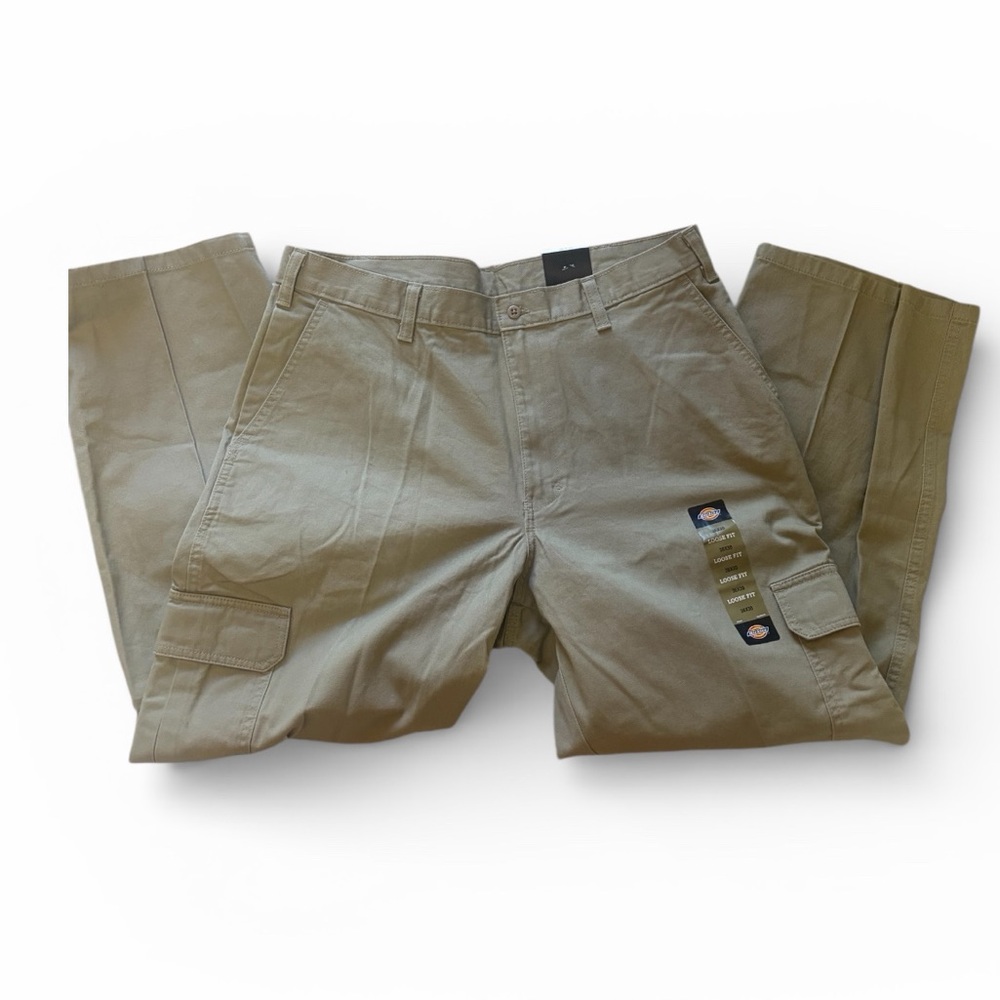 Dickies men's cargo pants in a beige,khaki, 36x30,NWT - Picture 3 of 12